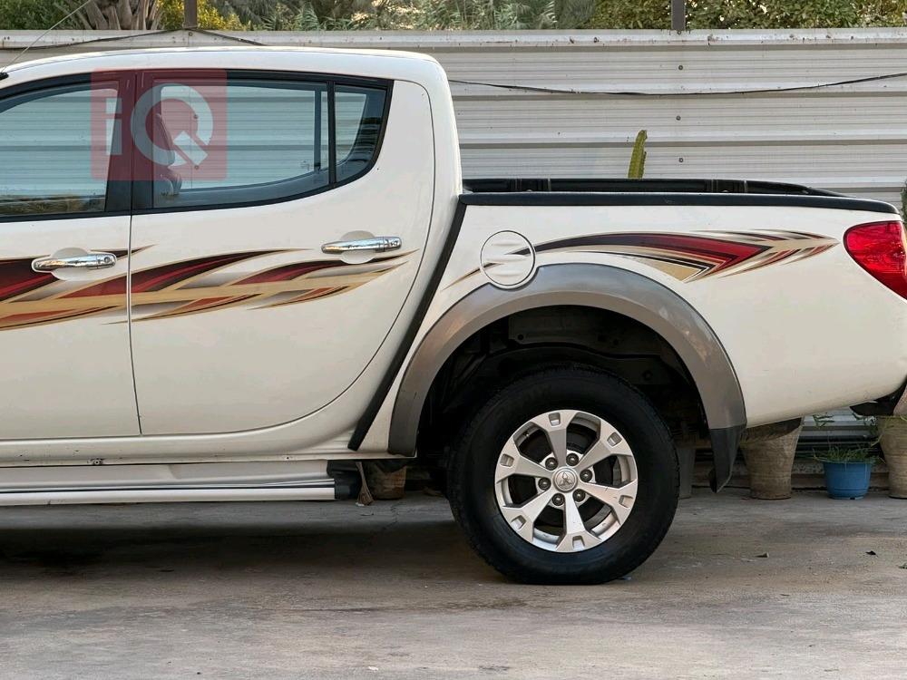 ميتسوبيشي L200
